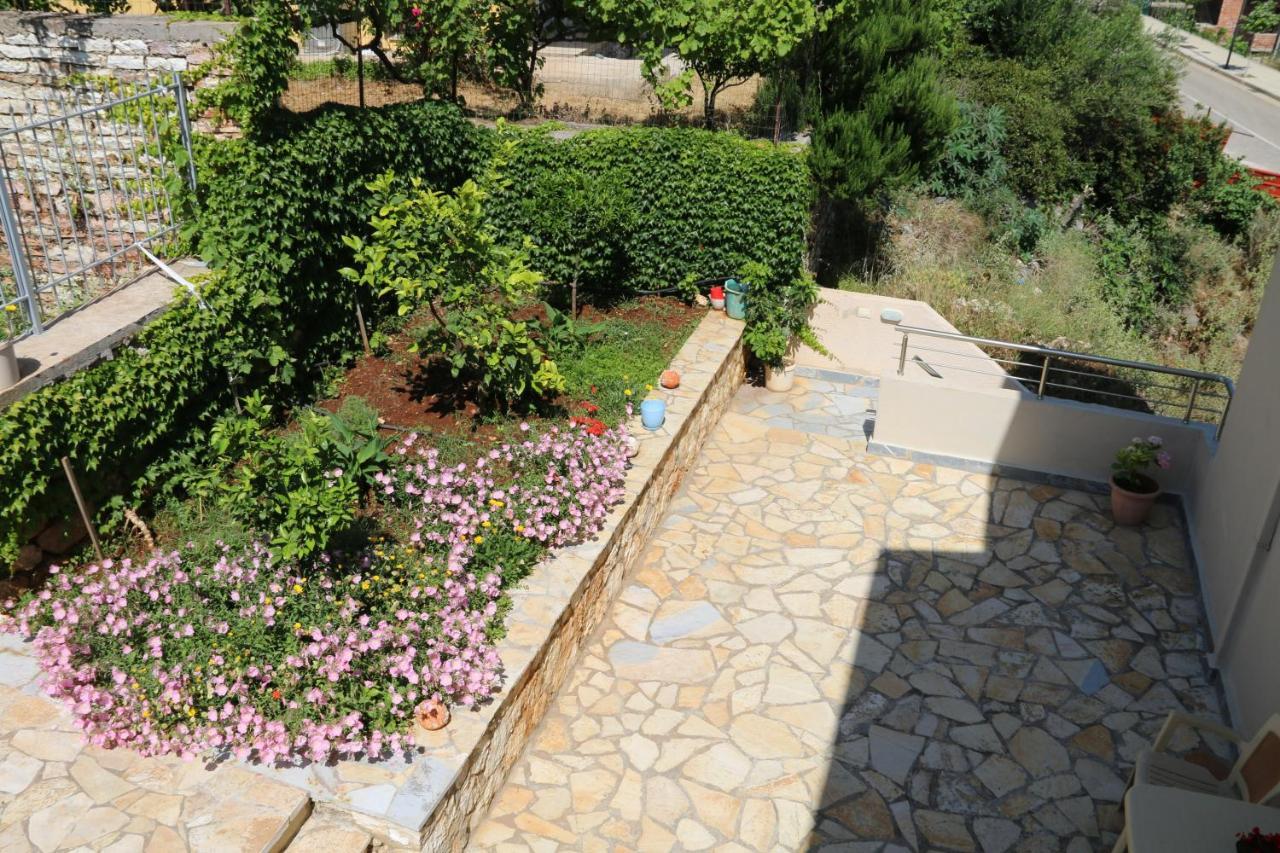 Isabela Apartments Sarandë Exterior foto