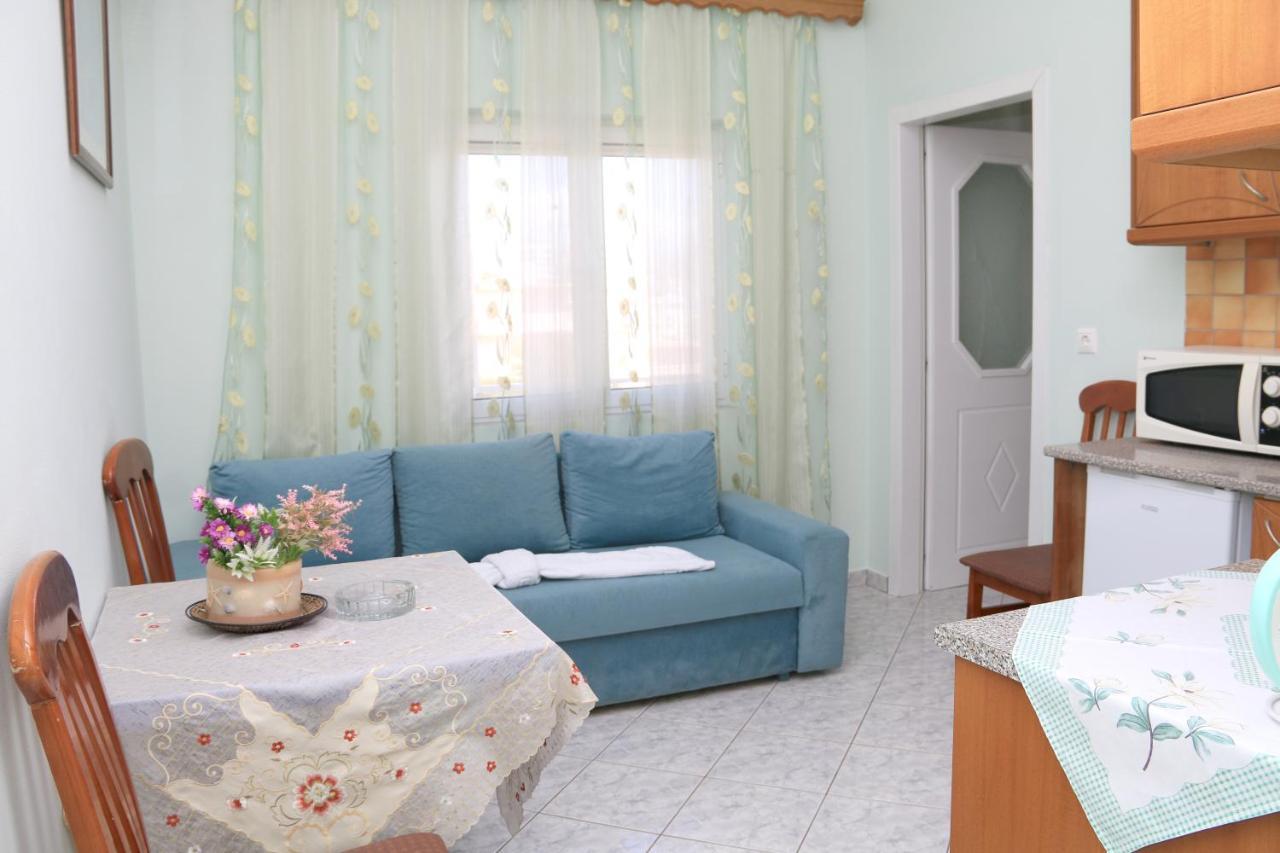 Isabela Apartments Sarandë Exterior foto