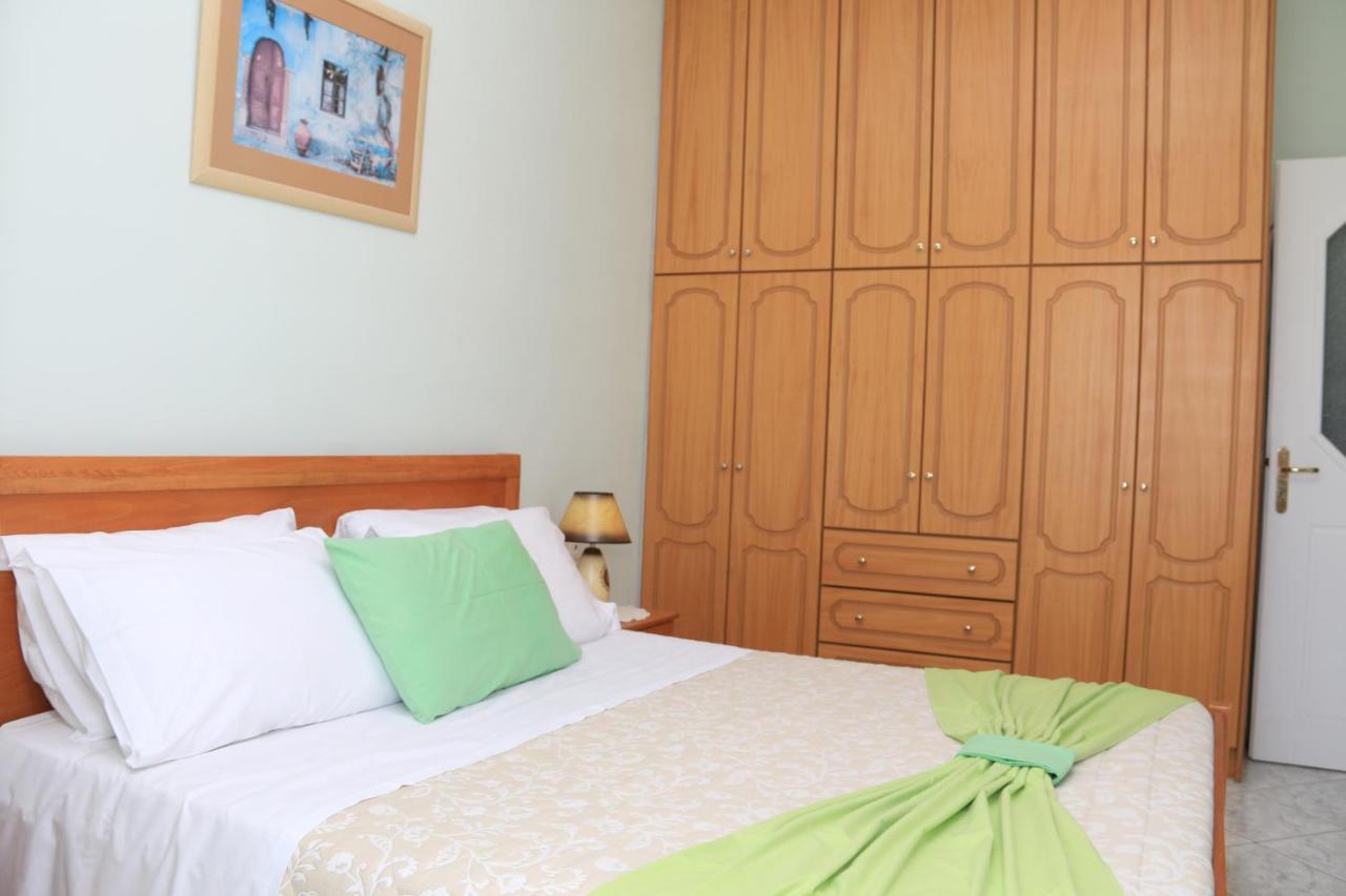 Isabela Apartments Sarandë Exterior foto