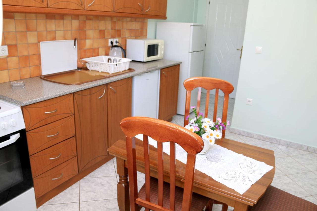 Isabela Apartments Sarandë Exterior foto