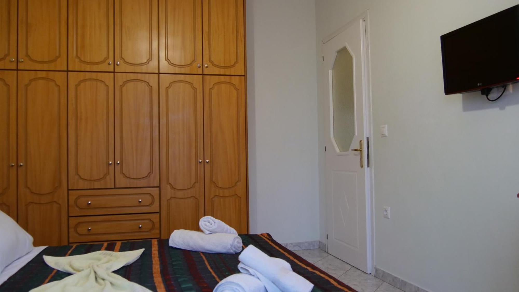 Isabela Apartments Sarandë Exterior foto