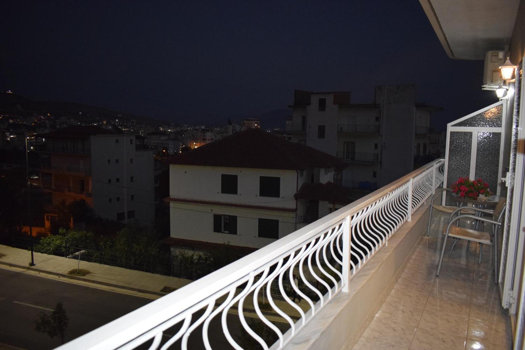 Isabela Apartments Sarandë Exterior foto